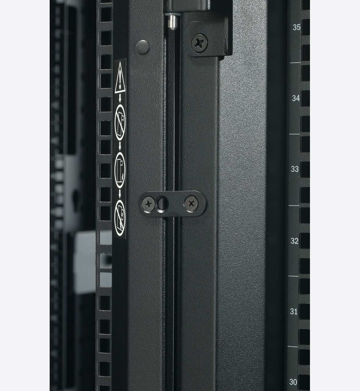 APC NetShelter SX, Server Rack Enclosure, 45U, Black, 2124H x 600W x 1200D mm - Image 11